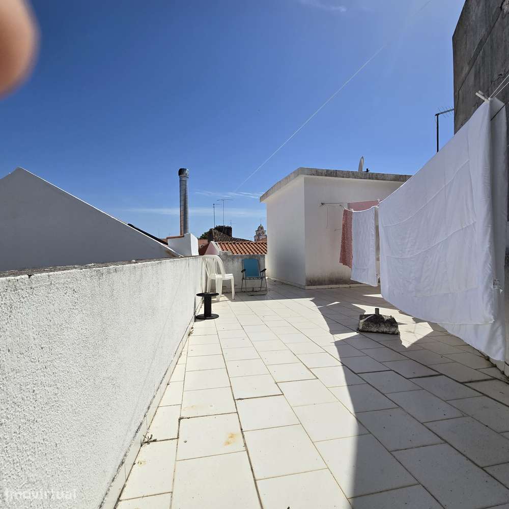 T2 Boas Áreas Terraço Centro da Cidade-23