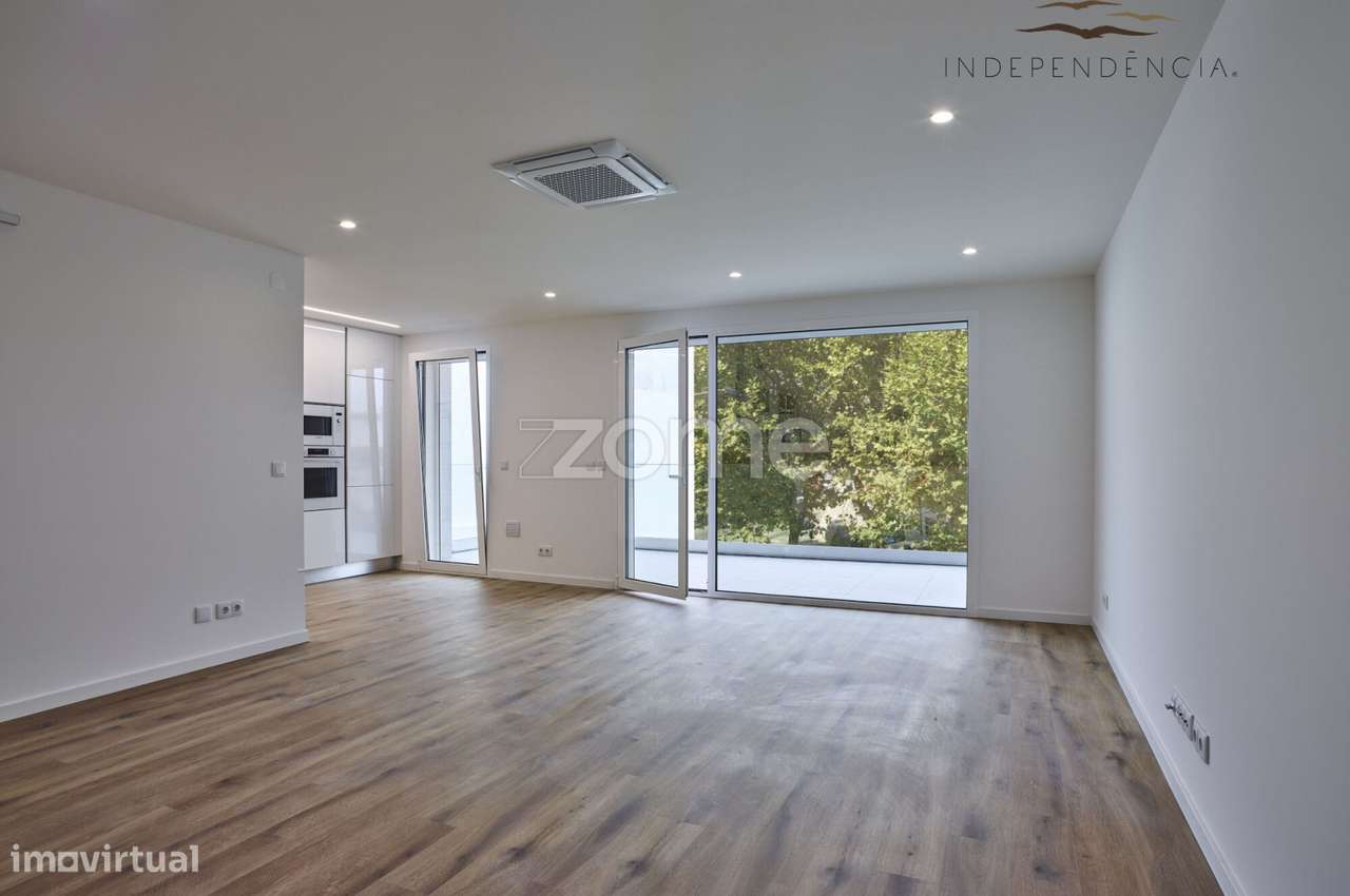 Apartamento T2 || Novo || Praia da Nazaré - Grande imagem: 2/19