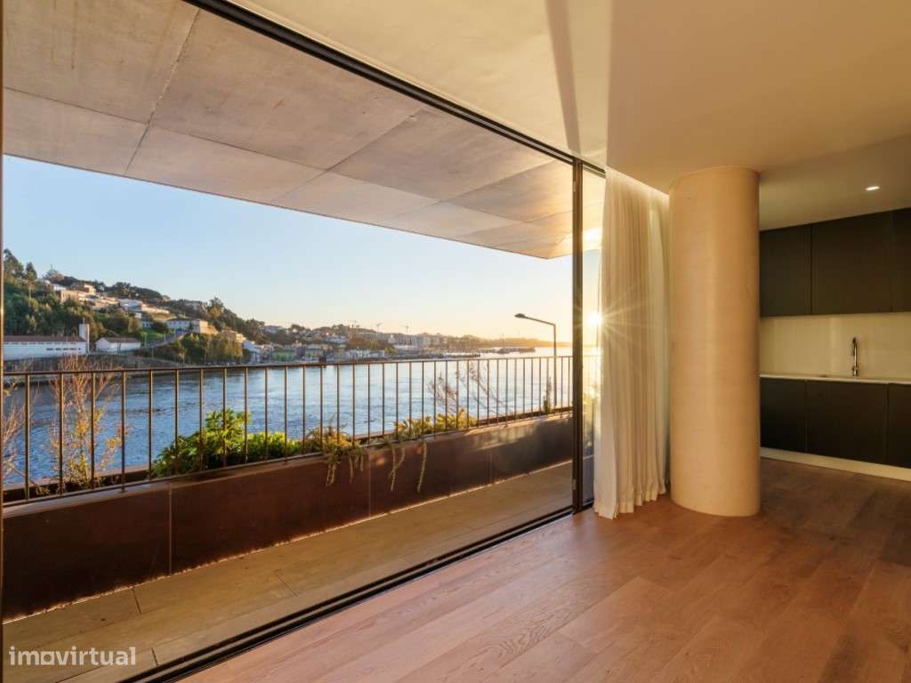 Sumptuoso T3 novo em frente ao Rio Douro-16