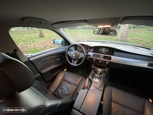 BMW 520 dA Touring Executive - 11