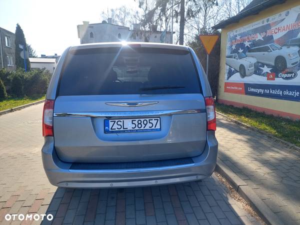 Chrysler Town & Country 3.6 Touring - 9