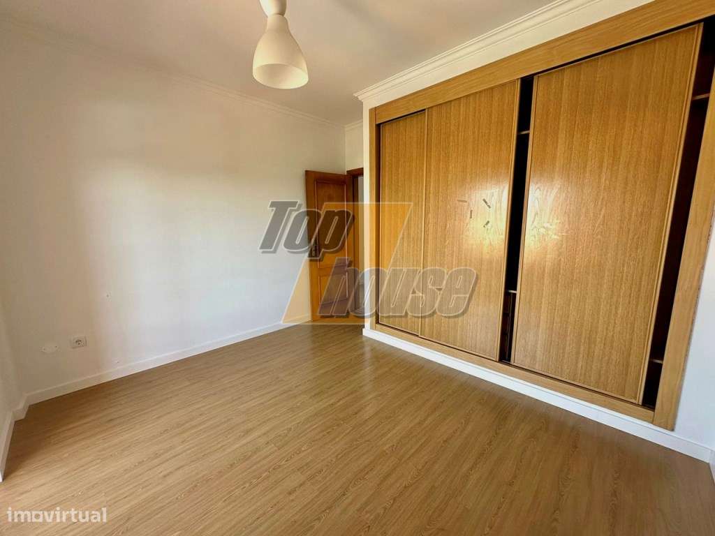 Moradia T4 com piscina e terreno de 900m2 - Quinta da Serralheira -...-45