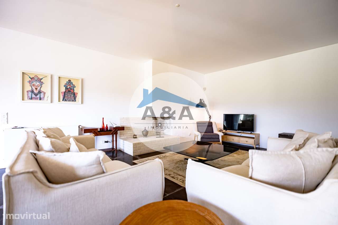 Villa Exclusiva de Arquitetura Contemporânea inserida na Natureza d...-15