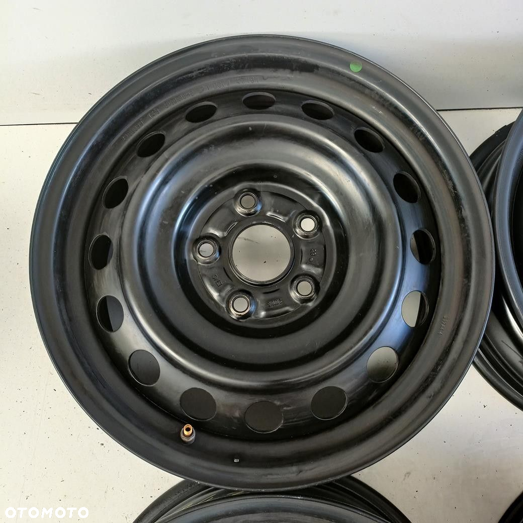 Felgi 5x114,3 16 Toyota Auris Corolla 4szt (F769) - 2