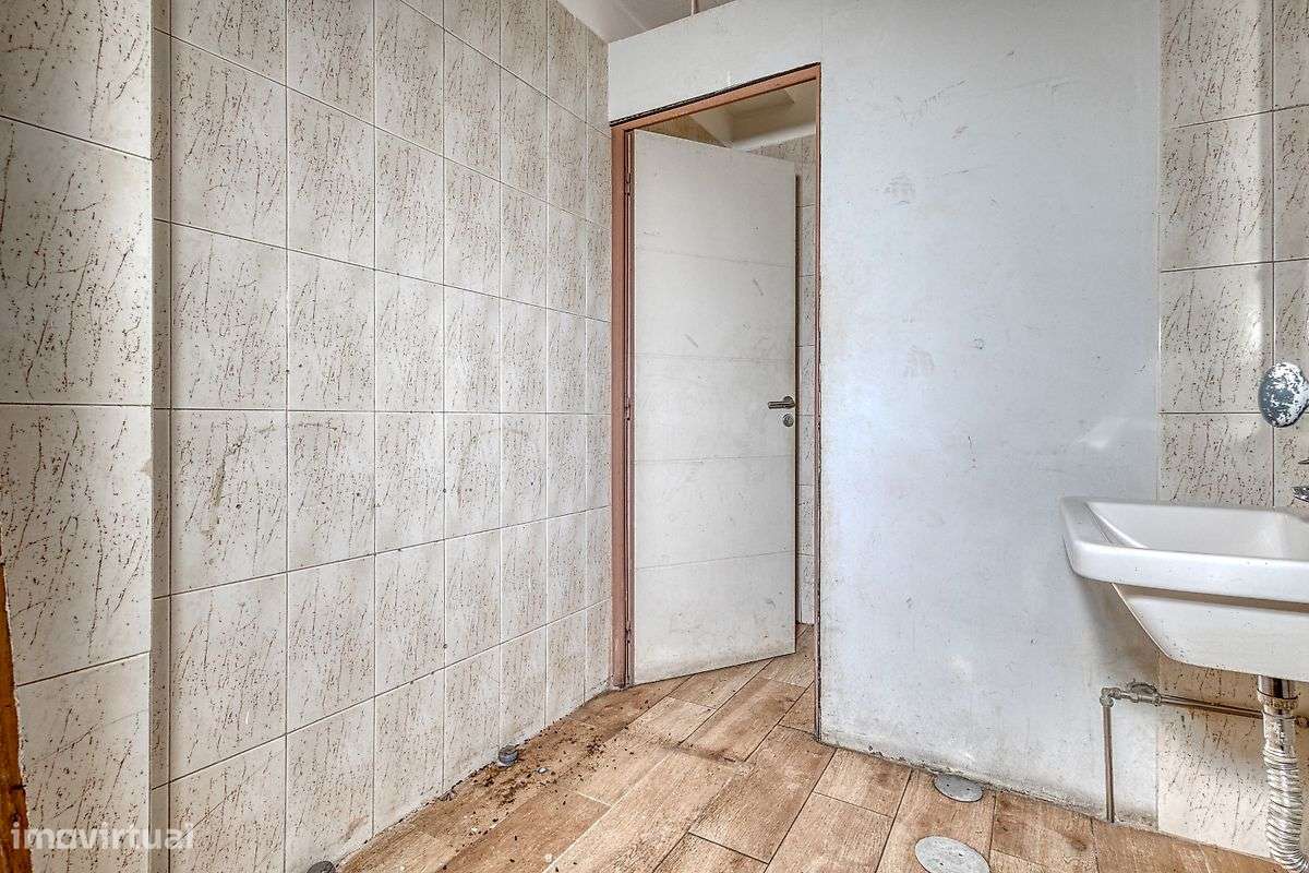 Outros - Comercial  para arrendamento - Grande imagem: 4/27