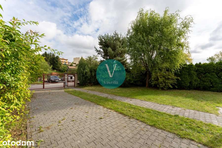 Dom jednorodzinny z zielonym azylem, w centrum Skawiny-1