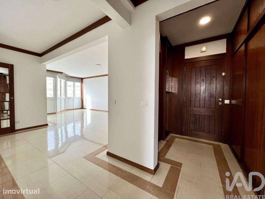 Apartamento T3 em Lumiar de 101,00 m2 - Grande imagem: 5/21