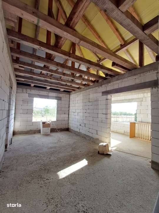 Exclusivitate!!! Doua proprietati, teren 3289 mp, Gligoresti, langa Lu - Imagine principală: 3/19