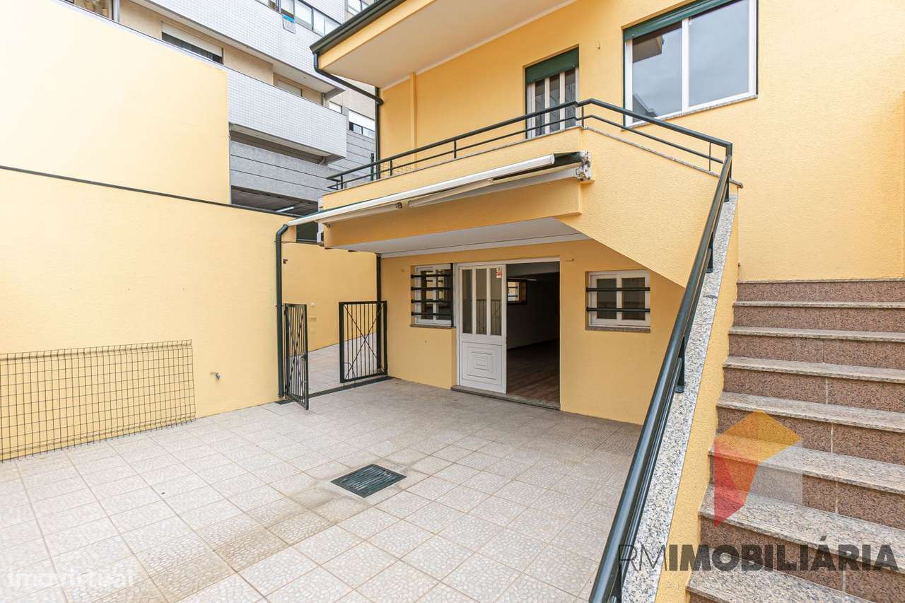 Moradia T4 em Fânzeres-50