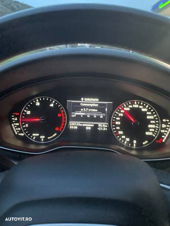 Audi A4 Avant 2.0 TDI S tronic - 33