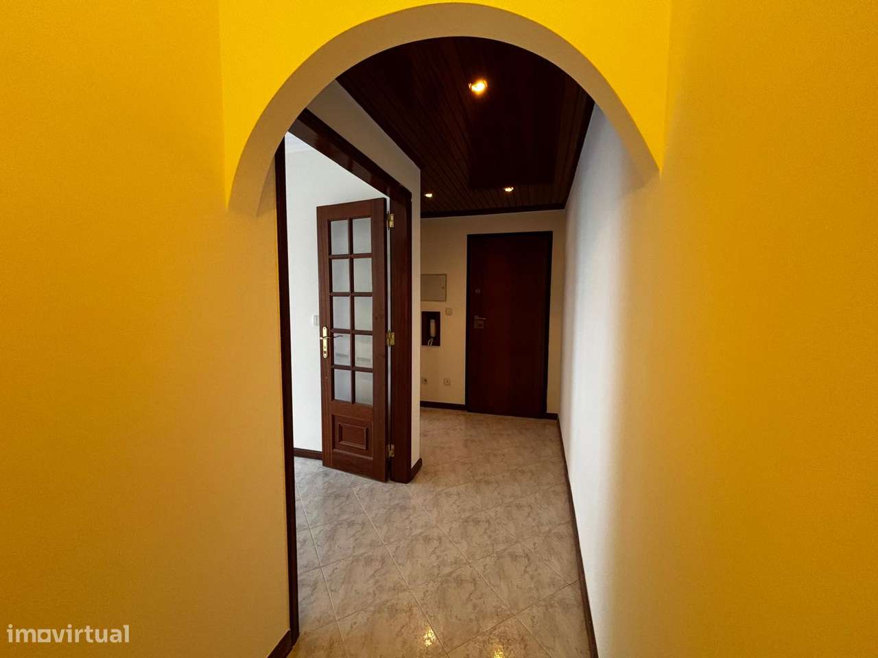 Apartamento T2 com garagem na Urbanização Moinho da Cavaleira-8