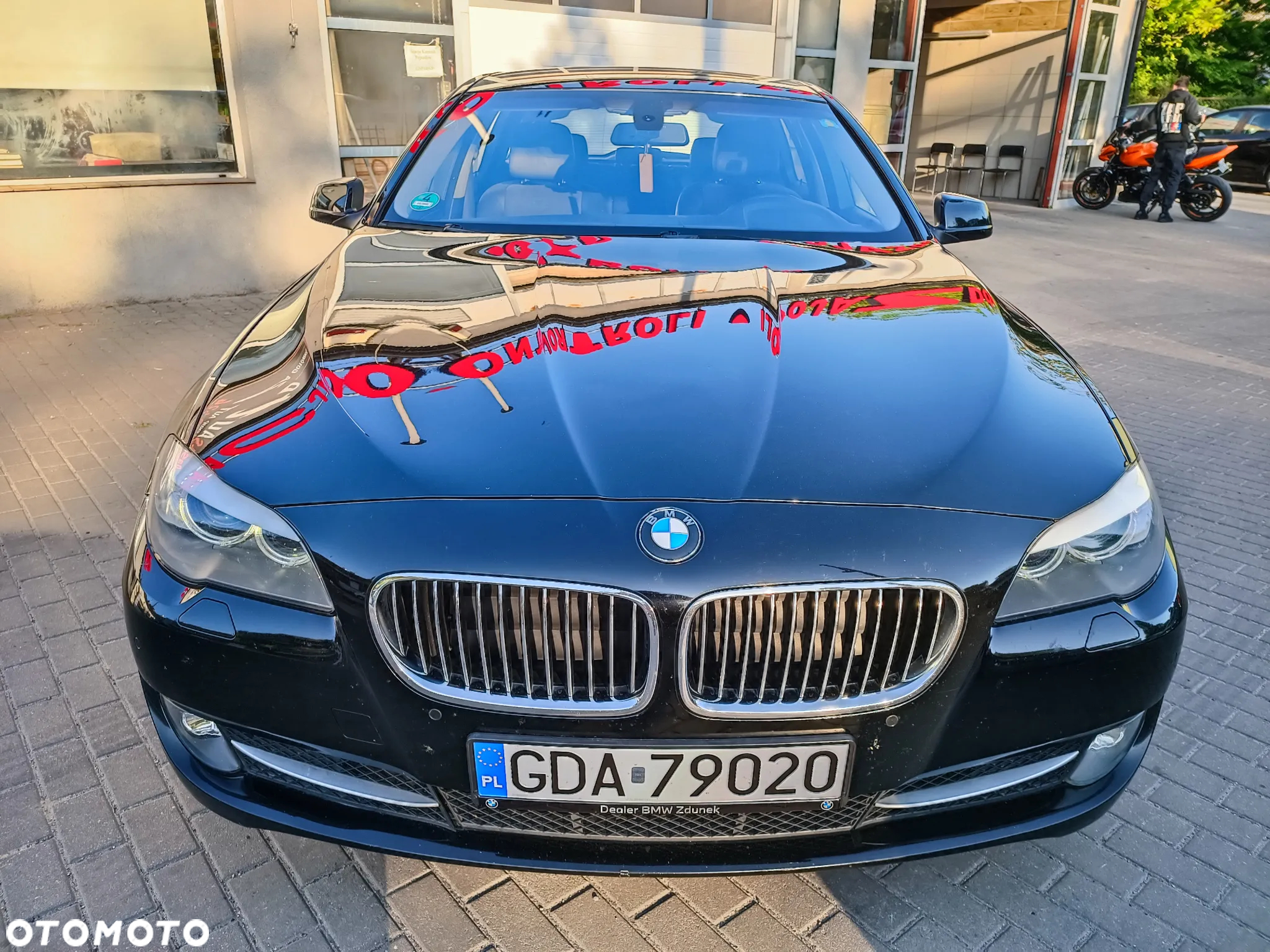 BMW Seria 5 525d xDrive Touring - 11