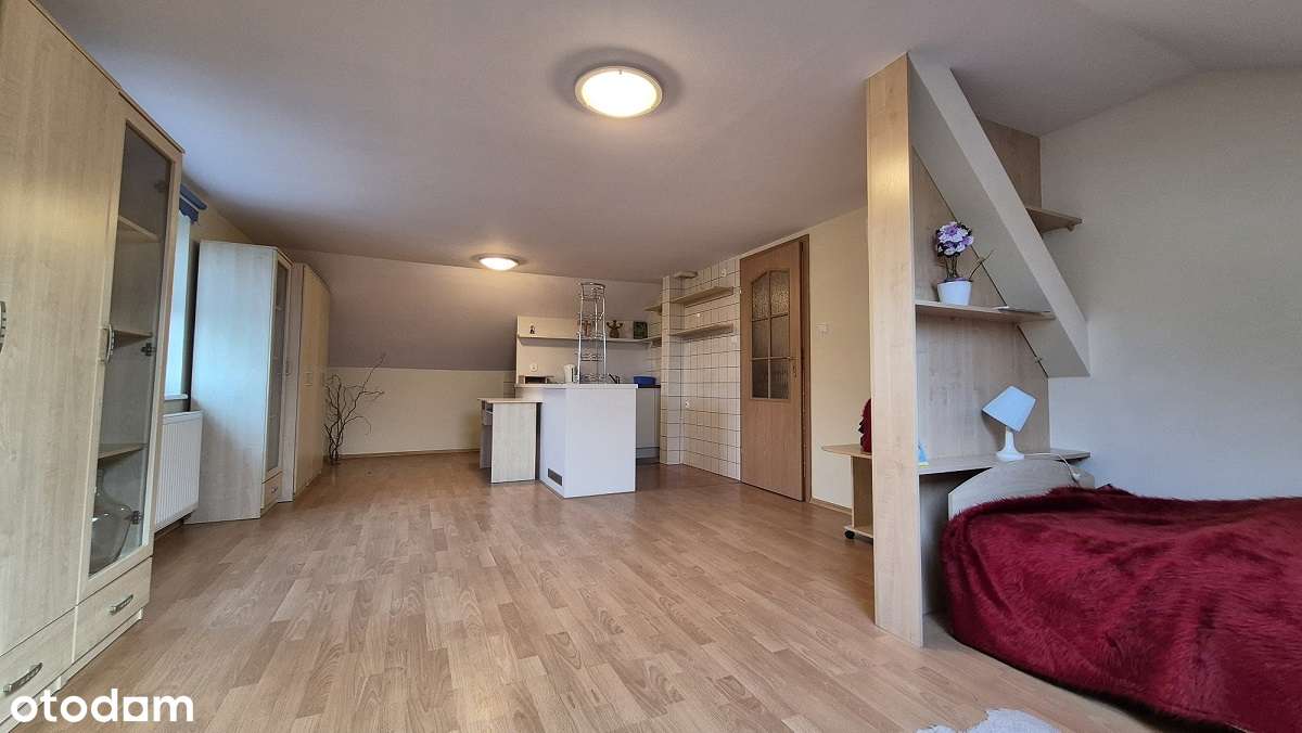 ZAWADA , 150 m2, subtelnie schowany blikso szkoły !-16