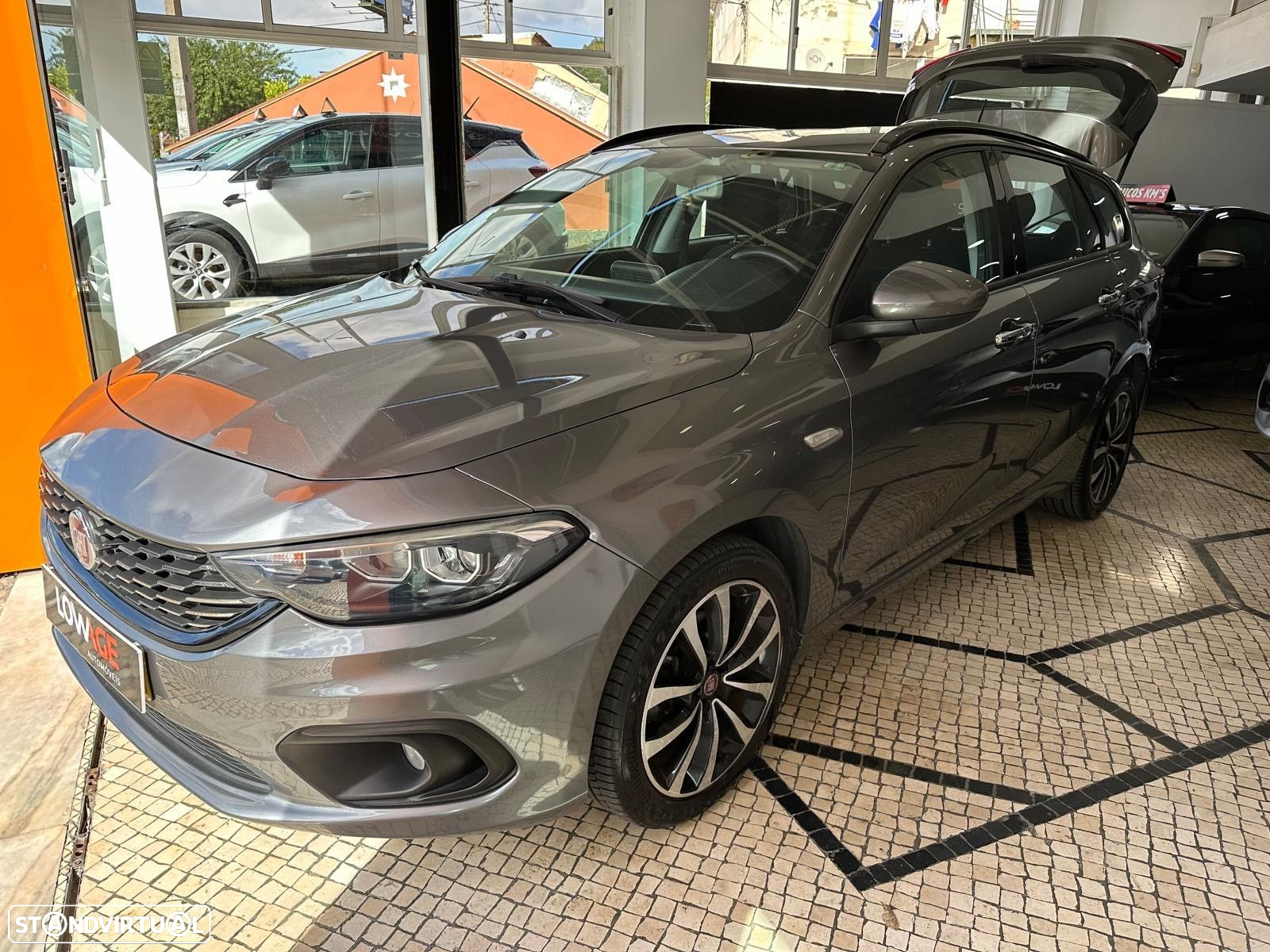 Fiat Tipo Station Wagon 1.3 M-Jet Lounge - 10