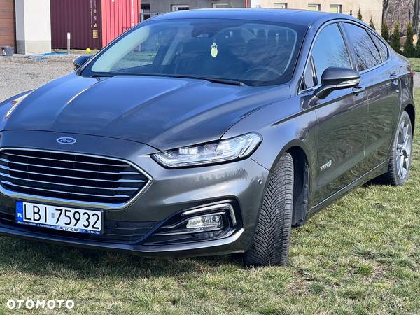 Ford Mondeo 2.0 Hybrid Titanium - 1