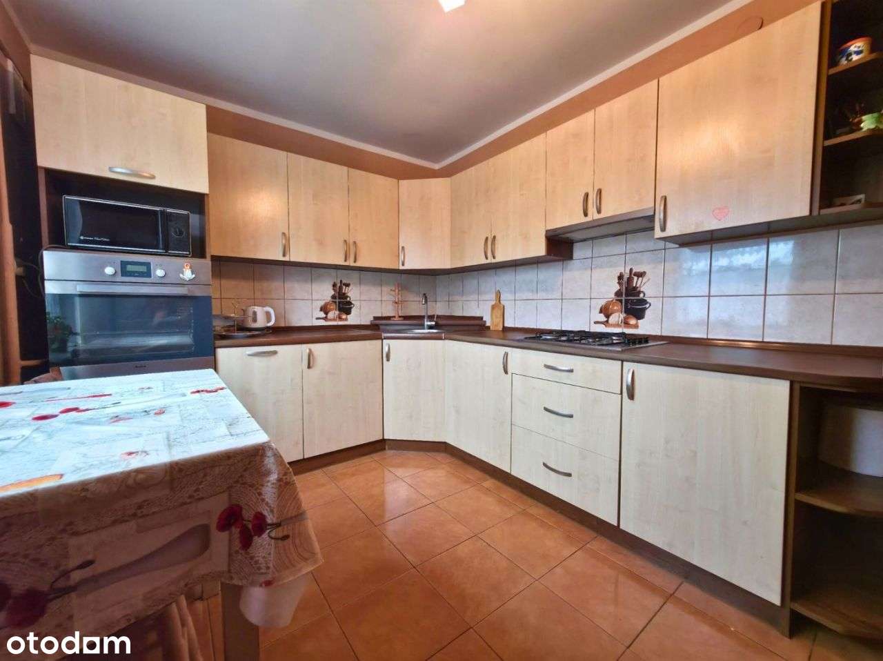 Dom z historią i ogromnym potencjałem!-2