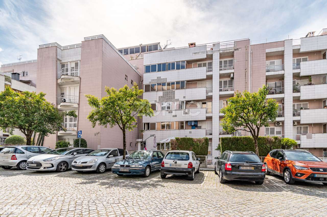 Apartamento T3 em Ferreiros, Braga-35