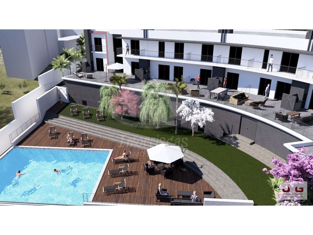 Moradia T3 em condomínio fechado com logradouro e piscina em Fanhõe...-10