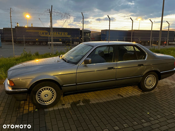 BMW Seria 7 - 9