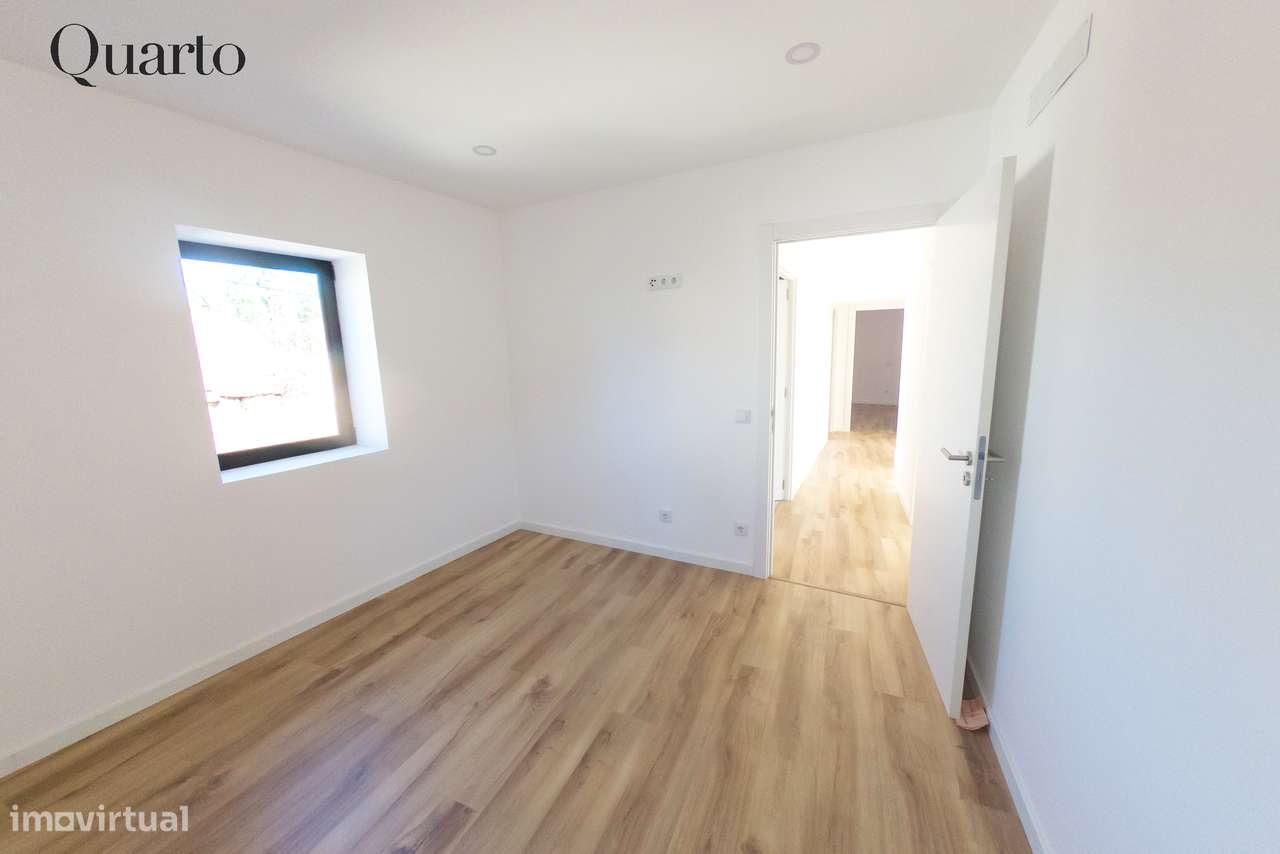 MORADIA T4 RENOVADA COM JARDIM E GARAGEM | Torres – Aveiro - Grande imagem: 4/41