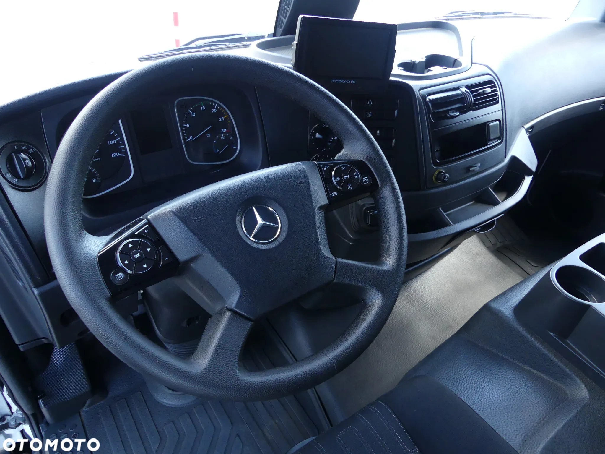 Mercedes-Benz ATEGO 1223 / KONTENER + WINDA / EURO 6 / - 21