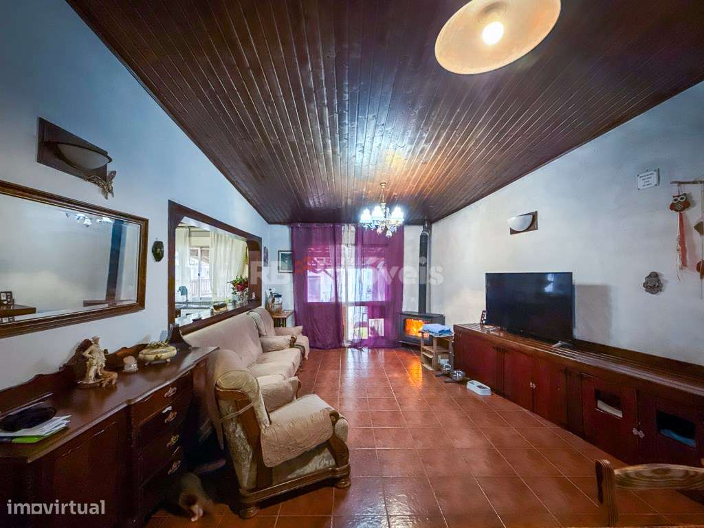 Moradia T3 Térrea c/ Terraço - Vila Nova da Barquinha - Grande imagem: 1/47