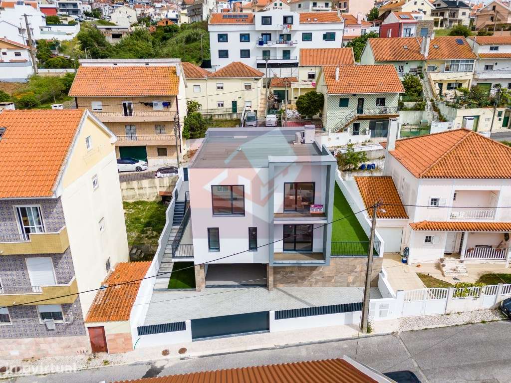 Moradia V5 nova no Bairro do Trigache em Famões-56