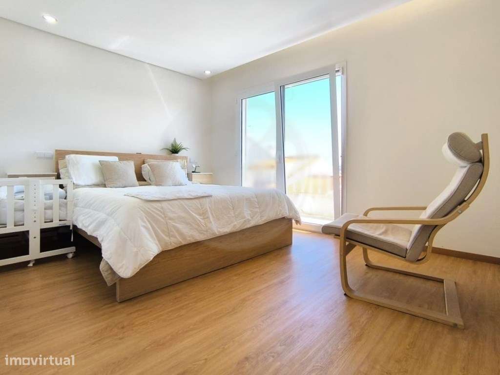 T2 Duplex com Terraço em 1ª Linha de Mar em Vila do Conde-9