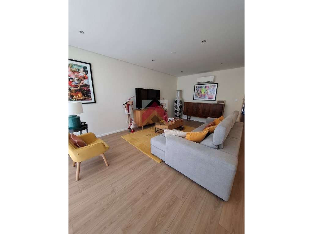 Moradia T3+1 Moderna luxuosa em Cacia-6