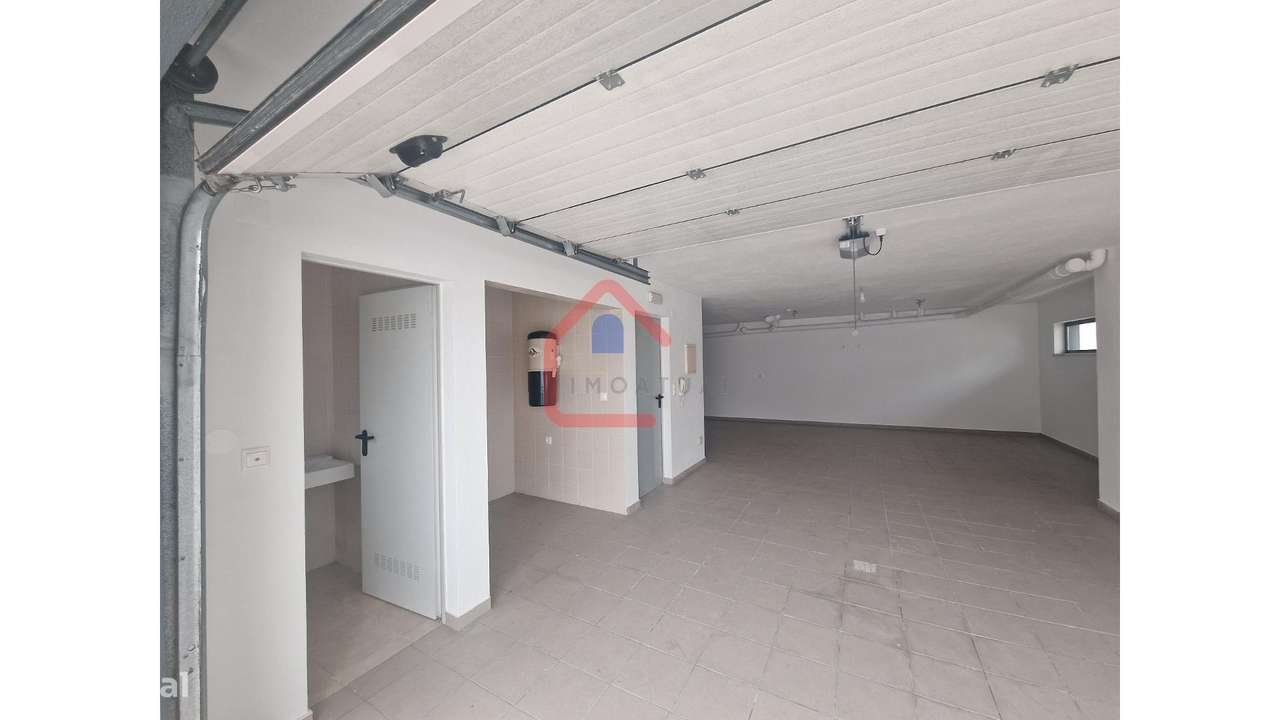 Moradia Isolada em Almada-39