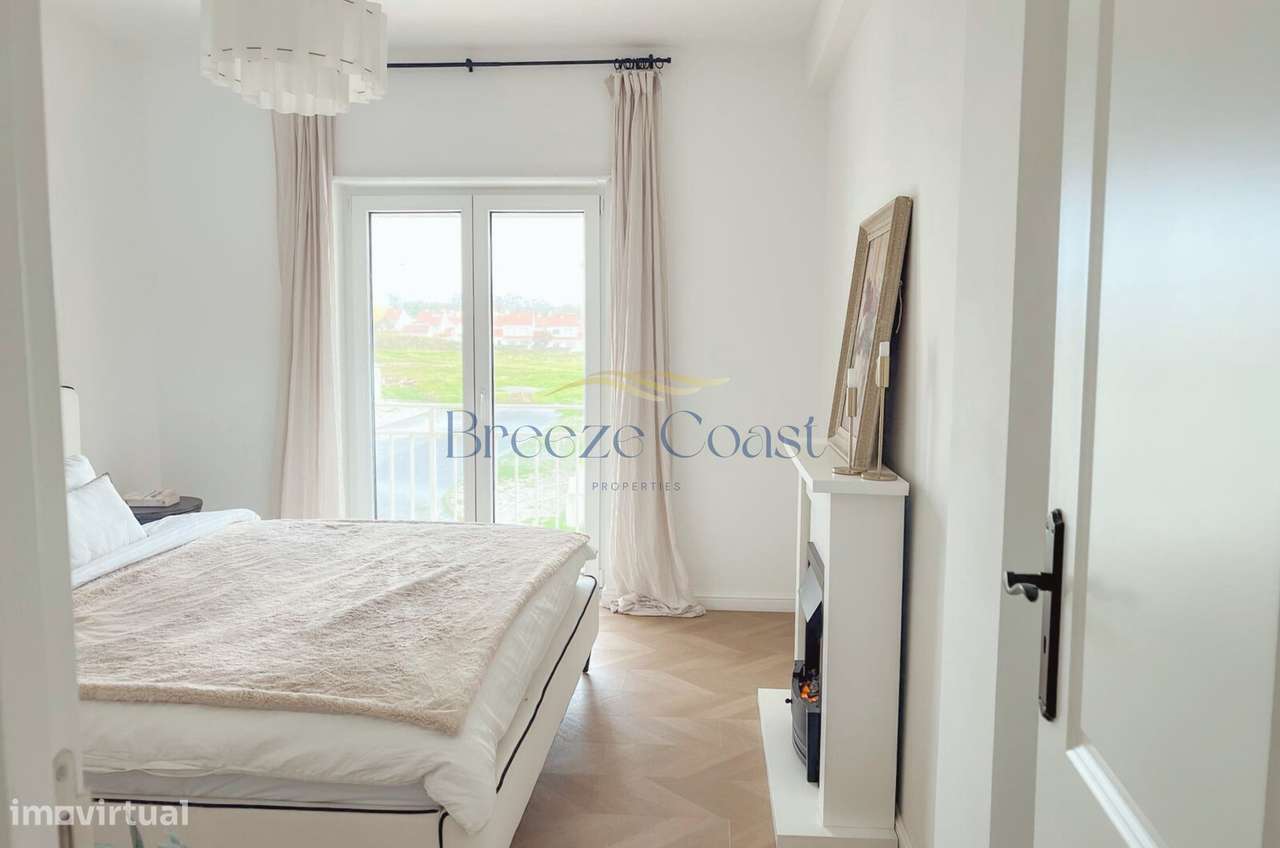 Moradia Renovada a Poucos Passos da Praia em São Martinho do Porto - Grande imagem: 4/22