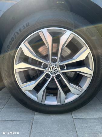 Volkswagen Passat 2.0 TDI BMT Highline - 23