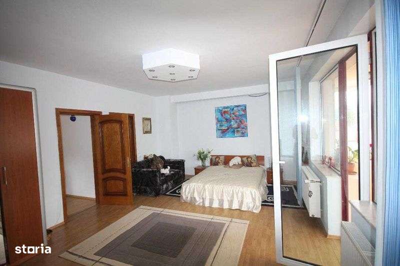 vila 7 camere zona rezidentiala Cioplea - Imagine principală: 4/8