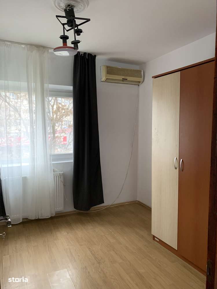 4 camere nemobilate - etaj 1 - stradal Calea Vitan - Imagine principală: 3/10