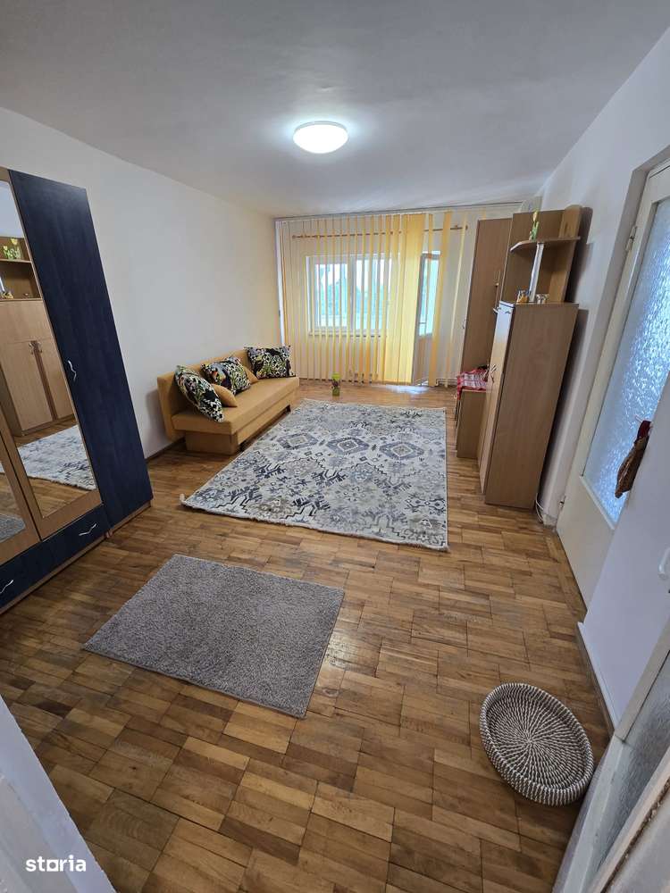 Apartament 2 camere decomandat zona Spitalul Militar - Imagine principală: 2/10
