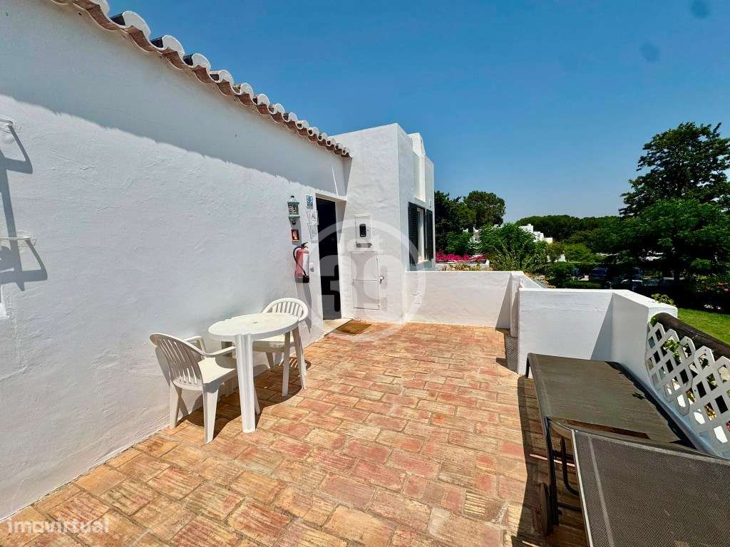 T1 com Três Terraços e Vista para a Piscina - Licença AL Ativa-27