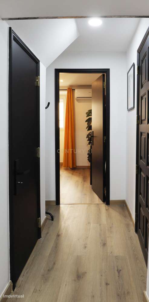 Apartamento T1 remodelado no coração de Alfama - Grande imagem: 4/5