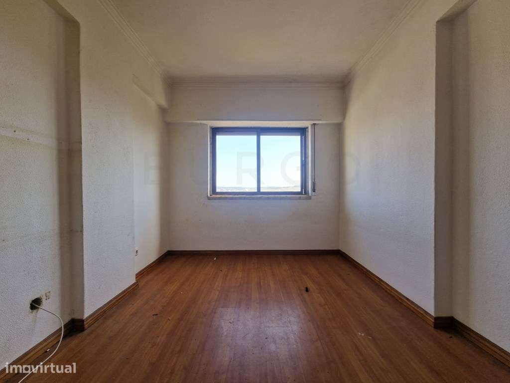 Espaçoso apartamento T2, localizado em São Marcos, Cacém.-15