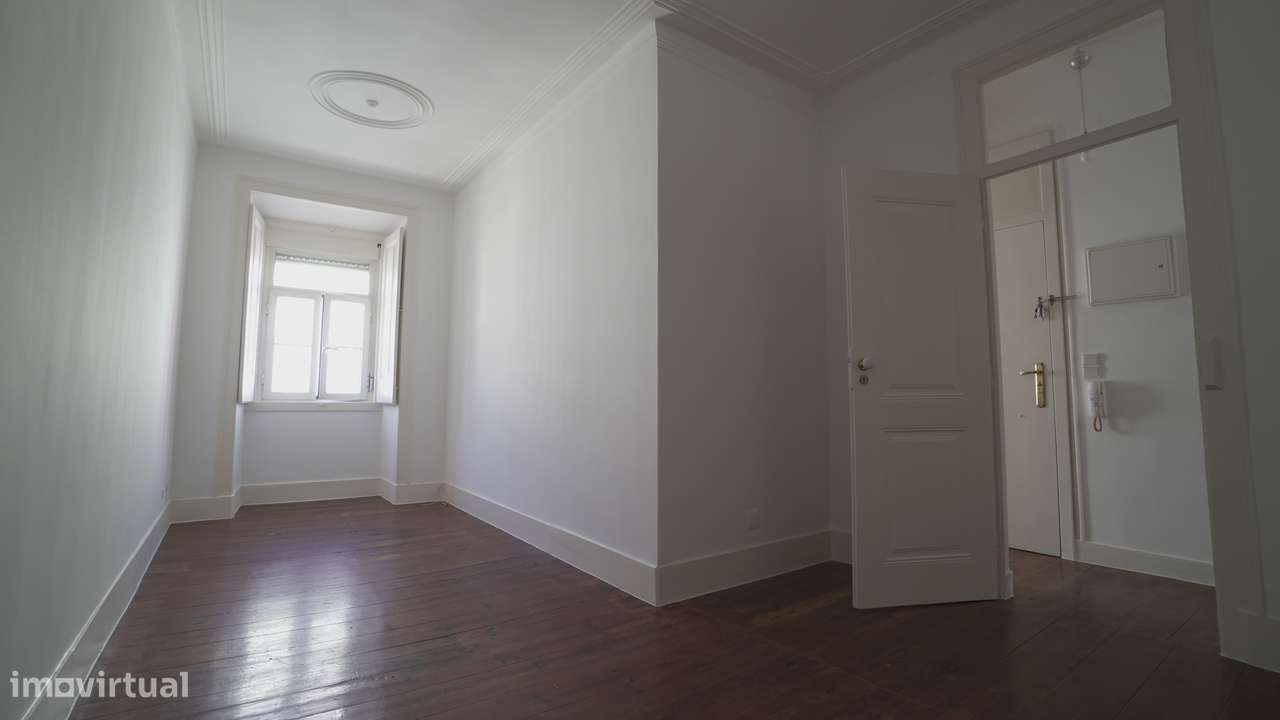 T3 NO CORAÇÃO DOS ANJOS LISBOA, TOTALMENTE RENOVADO - Grande imagem: 4/22