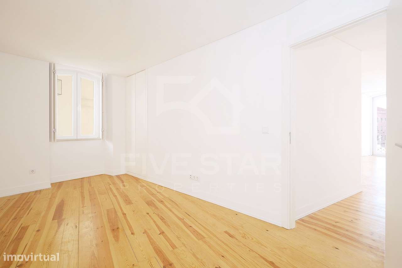 Apartamento T2 - 2 Suites - Novo - Panteão - Vista Rio - Garagem-23