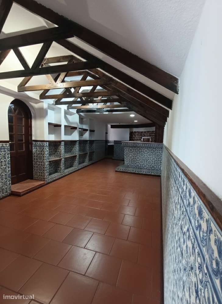 Moradia T5 Única com Piscina e Vista Mar - Grande imagem: 4/32