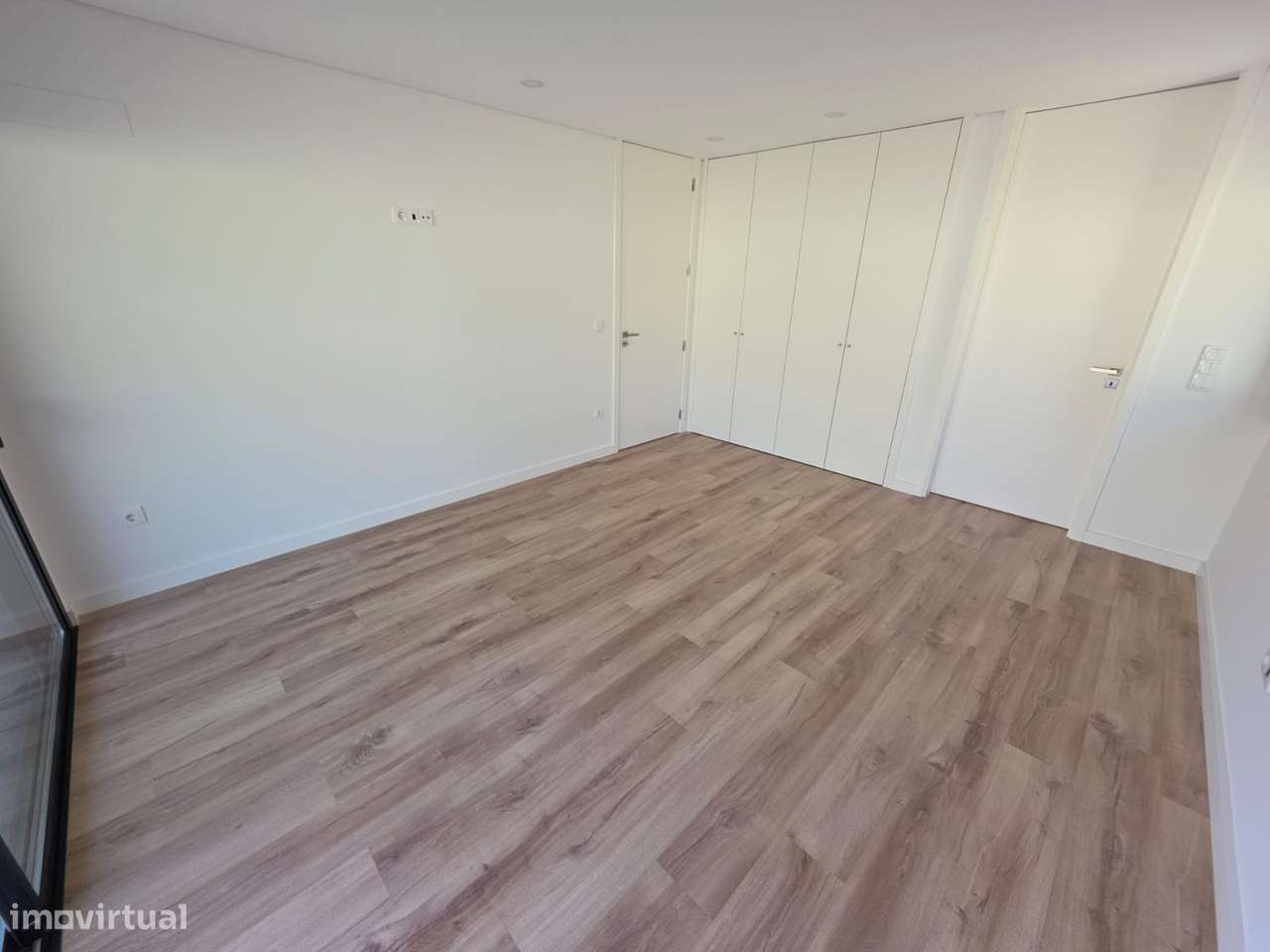 Excelente apartamento T2 novo, com terraço em Santa Maria da feira-23