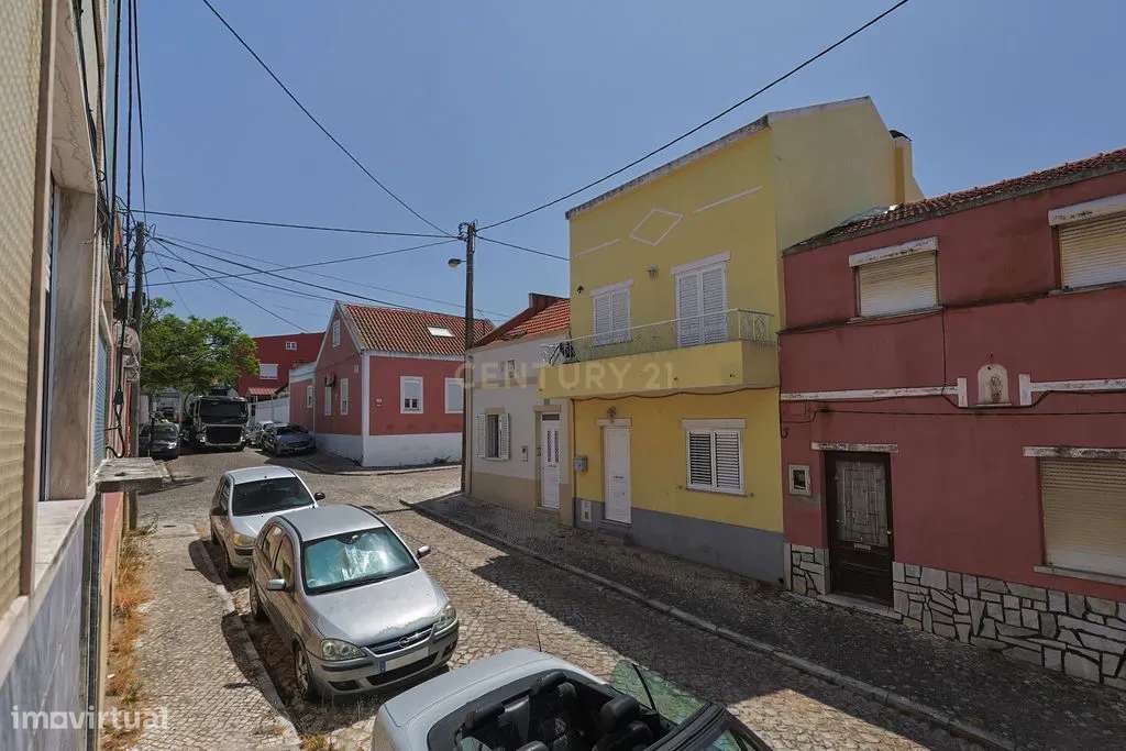 Excelente Apartamento Totalmente remodelado na Trafaria-17