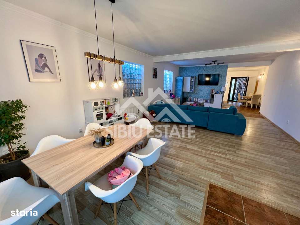 Casa moderna, spatioasa, curte generoasa pe un nivel in Sura Mare - Imagine principală: 4/17
