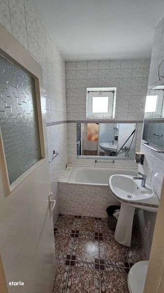 Inchirieriz apartament cu 2 camere in zona ultra centrala - Imagine principală: 4/6