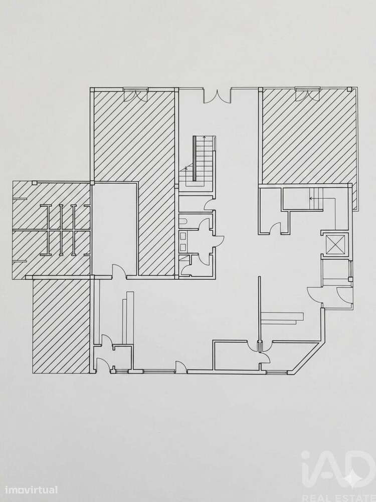 Hotel 3* T36 em Valença, Cristelo Covo e Arão de 2224,00 m2-10