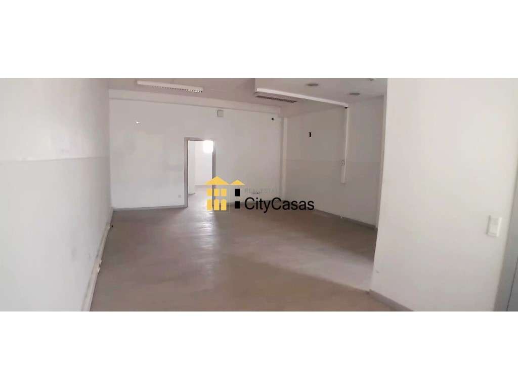 Loja c/ Terraço e 2 Frentes | Paranhos-5