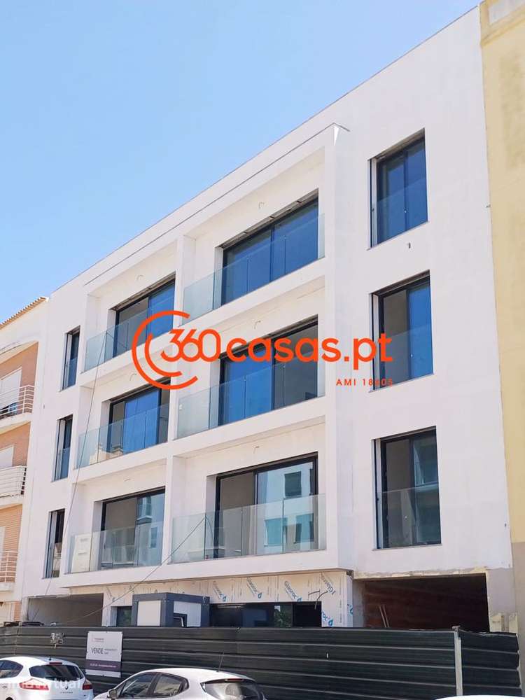 Apartamento T2 com garagem em Almancil-17