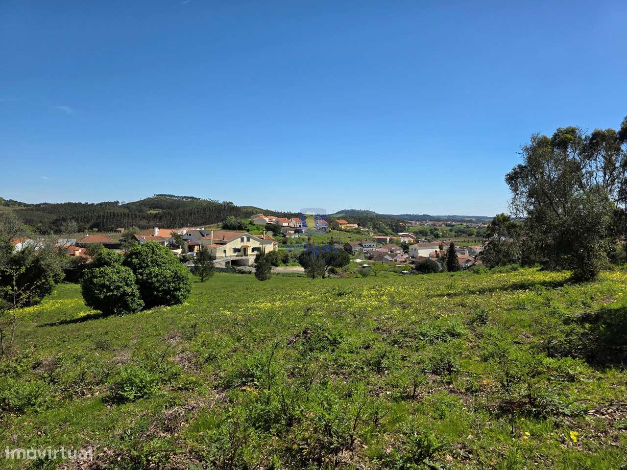 Terreno com 6.703m2, com viabilidade para construir 1 ou 2 casas até 6-5