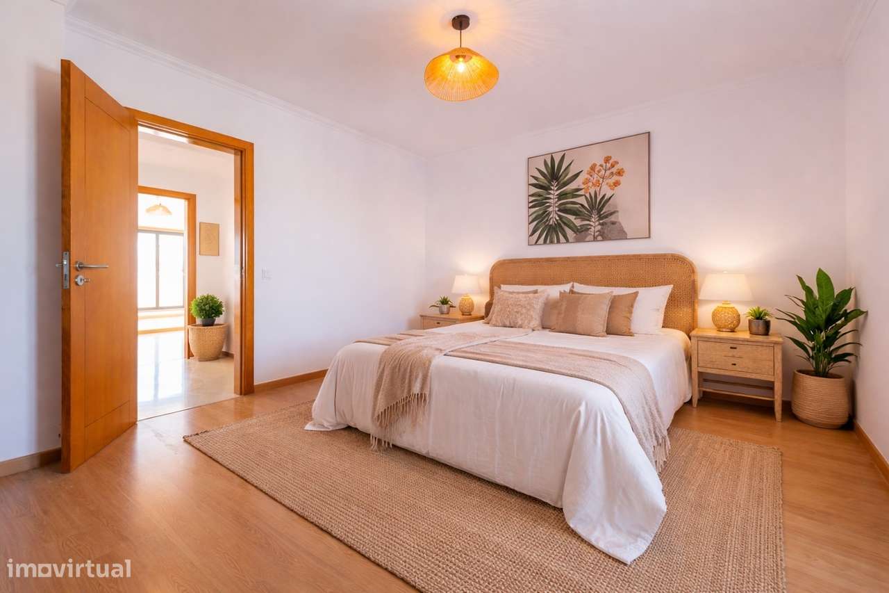 Apartamento T2 na Quinta do Conde com área de 136m2-8